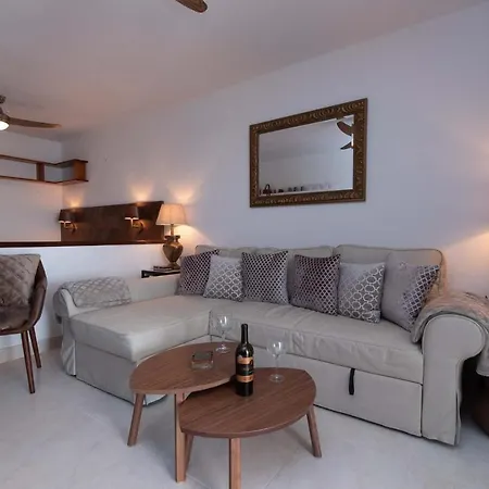 Park Santiago Iii 207- Studio With Wifi Internet דירה *